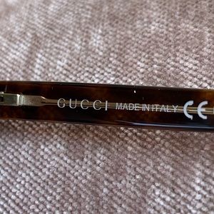 Gucci sunglasses New without tags